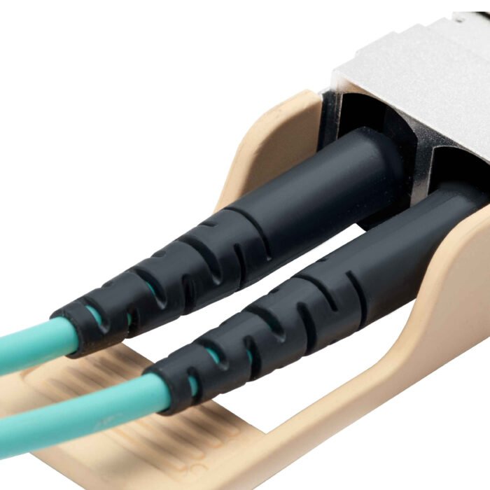 OSFP to 2x200G QSFP56 AOC